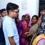 बाढ़ की मुश्किल घड़ी में अपनों के बीच पहुंचे वित्त मंत्री ओ.पी. चौधरी