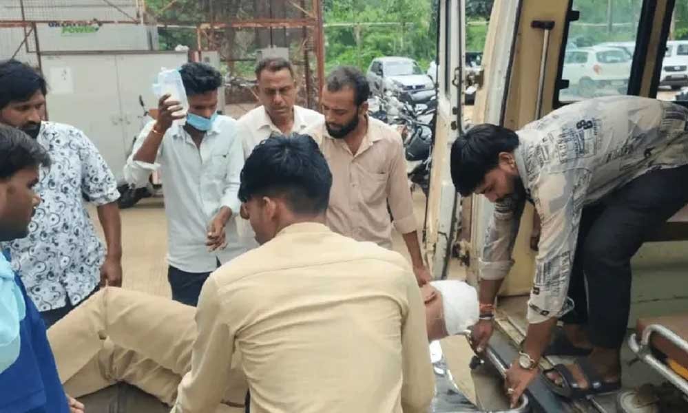 रायसेन जेल में कैदी ने जेल प्रहरी को मारी गोली, गंभीर हालत में भोपाल रेफर