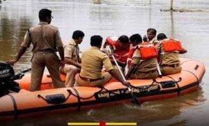 कुशीनगर में बाढ़ राहत को युद्धस्तर पर किया गया सक्रिय, एनडीआरएफ-एसडीआरएफ समेत टीमें तैनात