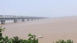 बिहार में बाढ़ का बढ़ा खतरा, गांधीघाट पर 4 घंटे में 10 सेंटीमीटर चढ़ा गंगा का पानी