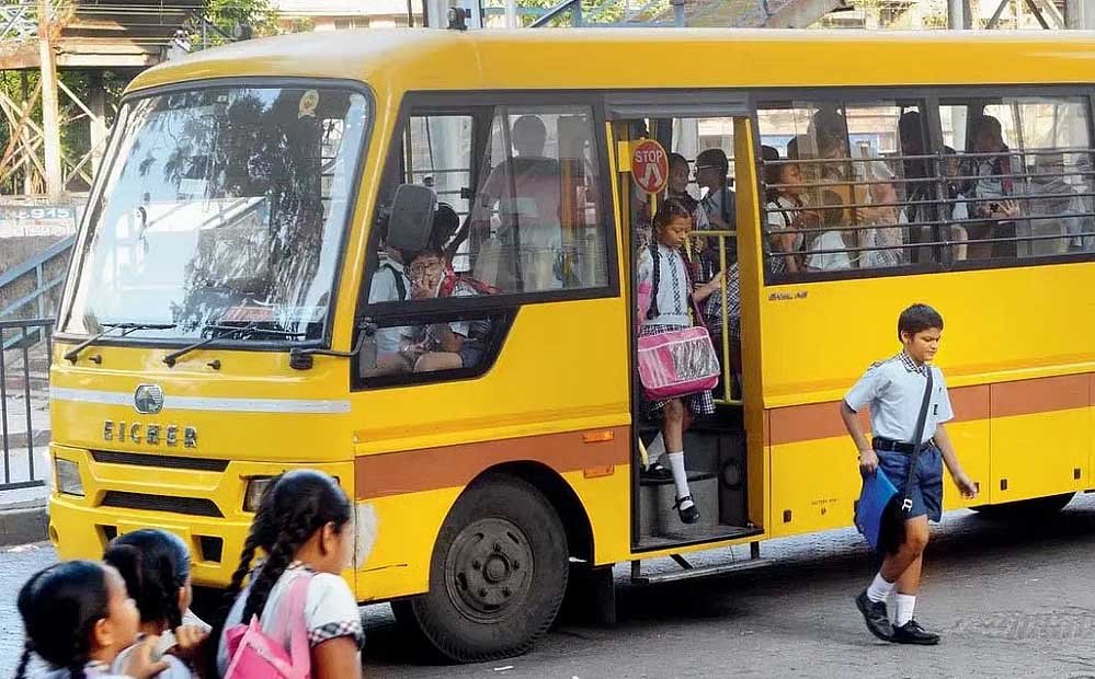 अमृतसर में स्कूल बस ऑपरेटरों की हड़ताल, 20 स्कूलों की बस सेवा ठप; 25 हजार छात्र प्रभावित
