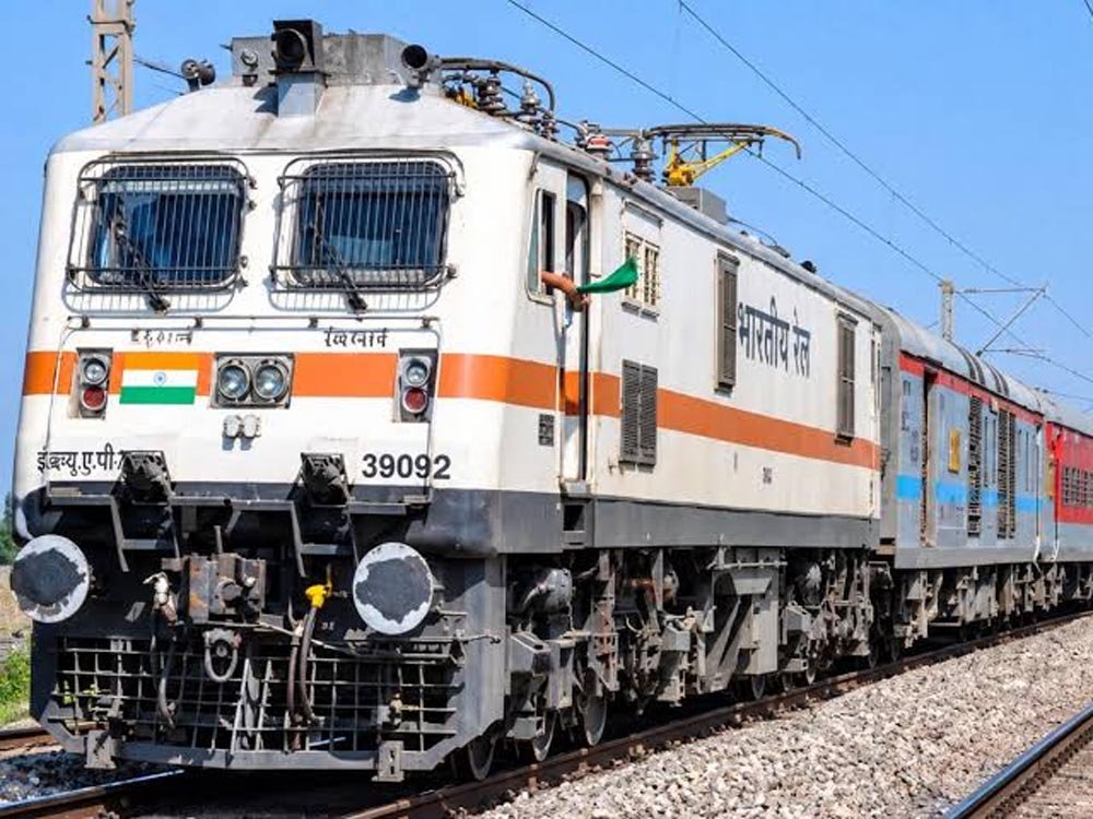 दिवाली-छठ पर बिहार जाने वालों के लिए खुशखबरी, दिल्ली से चलेंगी कई स्पेशल ट्रेनें