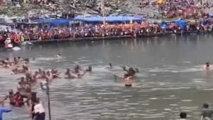 मणिमहेश डल झील में शाही स्नान के लिए उमड़ा आस्था का सैलाब, पंजाब-चंडीगढ़ से पहुंचे श्रद्धालु