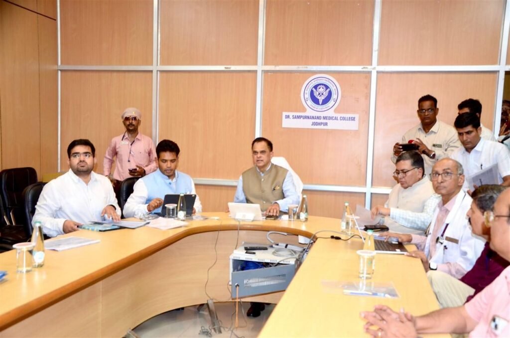जोधपुर की स्वास्थ्य व्यवस्थाओं की मुख्य सचिव ने की समीक्षा, हाई रिस्क प्रेगनेंसी की मॉनिटरिंग पर जोर
