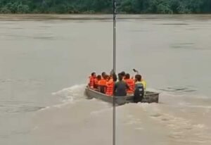 जबलपुर के गौरीघाट में होमगार्ड्स की मोटरबोट डूबी, इंजन खराब होने से नाव में भरा पानी