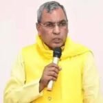 राजभर ने अखिलेश से पूछा- कांग्रेस के खिलाफ बोलने की परमिशन आपने दी या चच्चू आत्मनिर्भर हो गए?