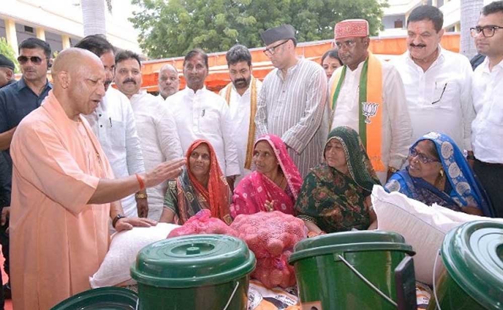 बाढ़ पीड़ितों को CM योगी का भरोसा- आपदा की इस घड़ी में आप अकेले नहीं, डबल इंजन सरकार आपके साथ
