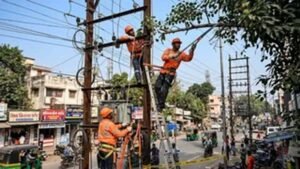 अर्नब चक्रवात का असर, झारखंड में बिजली व्यवस्था चरमराई