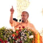 योगी सरकार की जीरो टॉलरेंस नीति: लापरवाही पर पांच तहसीलदार निलंबित, 13 अन्य को नोटिस