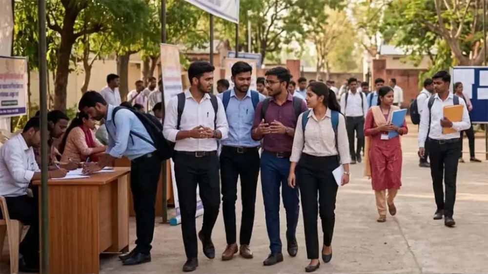 CG में नौकरी का बड़ा मौका: रोजगार मेले में 877 पदों पर होगी सीधी भर्ती, आज ही पहुंचें युवा