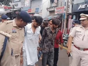 Bilaspur में बवाल के 5 आरोपियों का निकला जुलूस, पुलिस ने कराया पैदल मार्च
