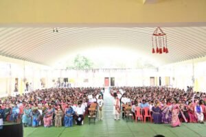 जुकेशन किट वितरण- उद्योग मंत्री लखन लाल देवांगन ने 1500 छात्राओं को दी सौगात, कॉलेजों में विशाल डोम निर्माण की घोषणा
