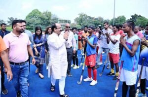 छत्तीसगढ़ हॉकी लीग : चयन ट्रायल के पहले दिन 223 खिलाड़ी उतरे मैदान पर, उप मुख्यमंत्री  अरुण साव ने खिलाड़ियों से की मुलाकात
