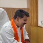 कवर्धा मेडिकल कॉलेज में प्रवेश लेने वाले जिले के प्रथम छात्र हिमांशु को उप मुख्यमंत्री  विजय शर्मा ने फोन कर दी बधाई एवं शुभकामनाएं