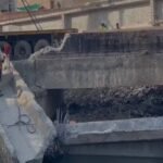 ग्वालियर में एलिवेटेड रोड किनारे धंसी सड़क, 4 मकानों में आई दरारें
