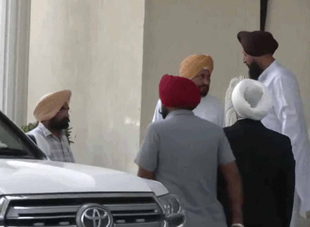 संसद रत्न अवार्ड लेने दिल्ली पहुंचे चन्नी, कांग्रेस की गुटबाजी पर वेणुगोपाल से करेंगे चर्चा!