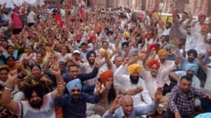 पंजाब में 13 दिन बाद खत्म हुई कर्मचारियों की हड़ताल, सरकार से मांगों पर बनी सहमति