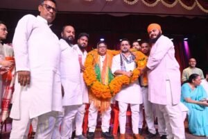राजधानी लखनऊ में दानिश आजाद अंसारी ने दिया समाजवादी पार्टी को जवाब, कुंवर बासित अली के स्वागत में उमड़ा जनसैलाब