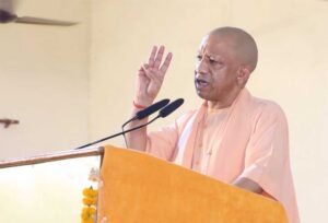 दिग्विजयनाथ पीजी कॉलेज के सभागार में बाल मेला सम्मान समारोह, मुख्यमंत्री योगी ने करीब 70 प्रतिभावान बच्चों को किया सम्मानित