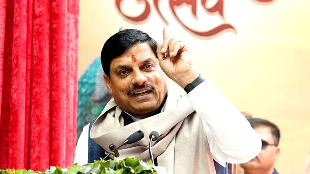 युवाओं को नशे से बचाएं, जो हॉट स्पॉट हैं वहां रखें निगरानी : मुख्यमंत्री डॉ. यादव
