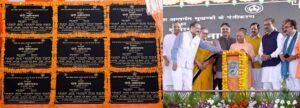 सीएम योगी का उपहार: लखनऊ में दस लाख लोगों को मिलेगा अपना घर