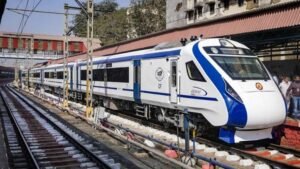दिल्ली-पटना वंदे भारत स्पेशल ट्रेन की बढ़ी अवधि, दिवाली-छठ पर इन 6 स्टेशनों पर मिलेगा ठहराव