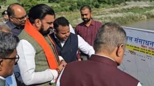 बिहार में गंडक का कहर! 14 जगह टूटे तटबंध, 1200 गांव बाढ़ से प्रभावित; 41 टीमें तैनात