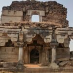 झारखंड का रहस्यमयी नवरत्नगढ़ किला, 33 इंच मोटी दीवारों से लेकर रानी लुकई की भुलभुलैया तक है खास