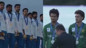 मोहसिन नकवी का सपना चकनाचूर, जन-गण-मन पर सावधान खड़ी रही पाकिस्तान टीम, भारत का दबदबा