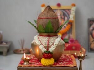 नवरात्रि पारण के बाद कलश, नारियल और जौ का क्या करें? जानें पूजा सामग्री के विसर्जन के नियम