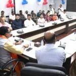 अनुसूचित जाति वर्ग के सर्वांगीण विकास के लिए पूरी प्रतिबद्धता और संवेदनशीलता से कार्य करें अधिकारी : मंत्री चौहान