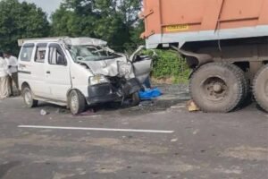 राजस्थान के चूरू में भीषण सड़क हादसा, ट्रेलर-कार की टक्कर में एक ही परिवार के 5 सदस्यों समेत 6 की मौत