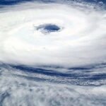 प्रशांत महासागर में तूफान नोलो ने पकड़ी रफ्तार, 185 किमी/घंटे की हवाओं के साथ पहुंचा कैटेगरी 3
