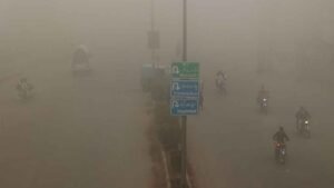 LNG संकट से पाकिस्तान की बढ़ी मुश्किलें, सर्दियों से पहले जहरीली हवा का खतरा