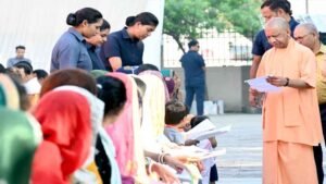 संवेदनशील व्यवहार के साथ करें हर पीड़ित की सहायता: सीएम योगी