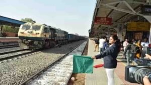 रेलवे का बड़ा फैसला: अब दूसरे विभाग में ट्रांसफर नहीं हो पाएंगे ग्रुप-C के कर्मचारी