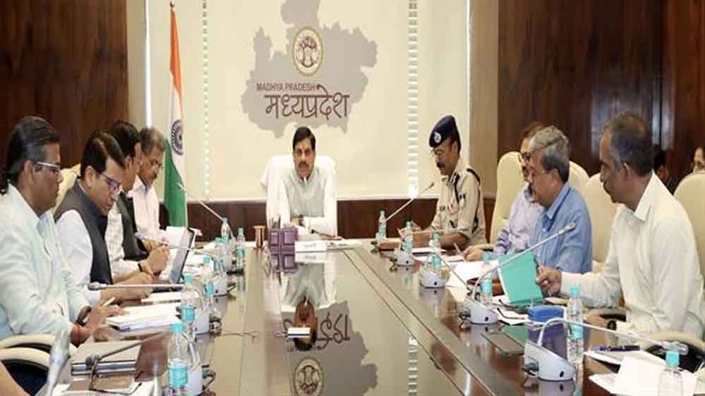 कार्बाइड गन और कार्बाइड लैम्प के उपयोग पर लगायें सख्ती से अंकुश : मुख्यमंत्री डॉ. यादव