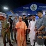 प्रधानमंत्री मोदी के आगमन और एयर शो के मद्देनजर मुख्यमंत्री योगी ने तैयारियों की समीक्षा की