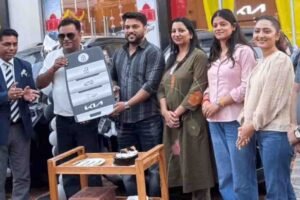 चंडीगढ़ के फार्मा कारोबारी का दिवाली गिफ्ट, 4 कर्मचारियों को दी कारें; एक और कार जीतने का मौका