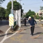 राज्यपाल डेका ने गांधी जयंती पर की साफ-सफाई