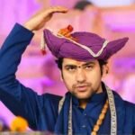 धीरेंद्र शास्त्री का समाजसेवियों पर तंज, बोले- 1 केला, 6 लोग और 40 फोटो से बेहतर है दिखावा न करें