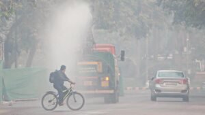 दिल्ली-NCR में प्रदूषण फैलाने वाले वाहनों पर सख्ती, बॉर्डर पर बढ़ेगी जांच; नियम तोड़ने पर कटेगा चालान