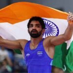 10 साल की उम्र में मां, एक साल बाद पिता को खोया, अब एशियन गेम्स में अमन सहरावत ने जीता GOLD