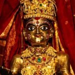 पश्चिम बंगाल में 400 साल पुरानी दुर्गा पूजा, 360 दिन बैंक लॉकर में रहती है मां की स्वर्ण प्रतिमा