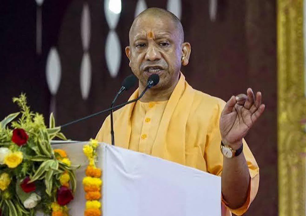 कोलकाता हादसे के बाद यूपी में अलर्ट, CM योगी ने दुर्गा पंडालों की सुरक्षा बढ़ाने के दिए निर्देश