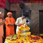 बलरामपुर में मां पाटेश्वरी के दरबार पहुंचे CM योगी, पूजा-अर्चना कर की प्रदेश की सुख-समृद्धि की कामना