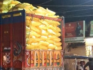 झज्जर पहुंचा 2,550 मीट्रिक टन खाद का रैक, झज्जर-रोहतक-सोनीपत के किसानों को मिलेगी राहत
