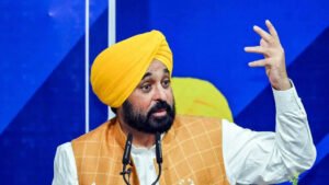 दिल्ली एयरपोर्ट पर CM भगवंत मान पर ₹50 हजार का जुर्माना, 3 घंटे तक क्यों रोके गए?