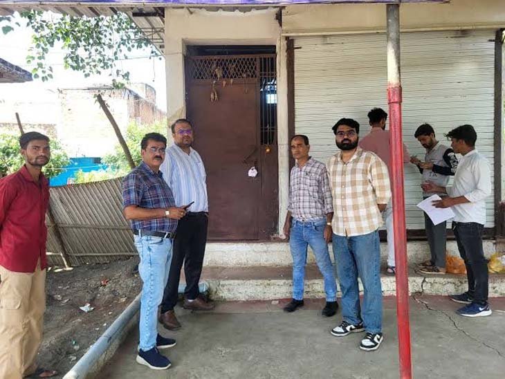 हेल्थ टीम का औचक निरीक्षण, तीन क्लिनिक और पैथोलॉजी संचालकों को नोटिस जारी