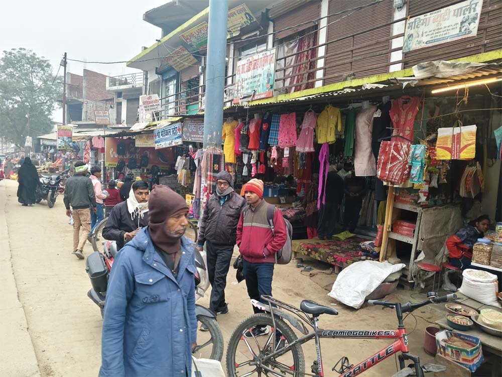 बस्तर में बढ़ी ठंडक, गर्म कपड़ों के कारोबारियों को अच्छे सीजन की उम्मीद